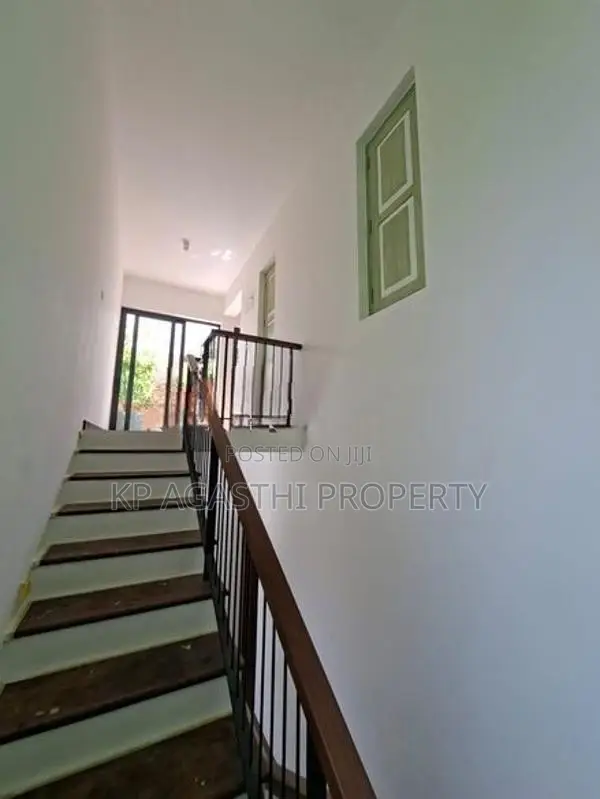 Super Luxury House for Sale in Battaramulla
