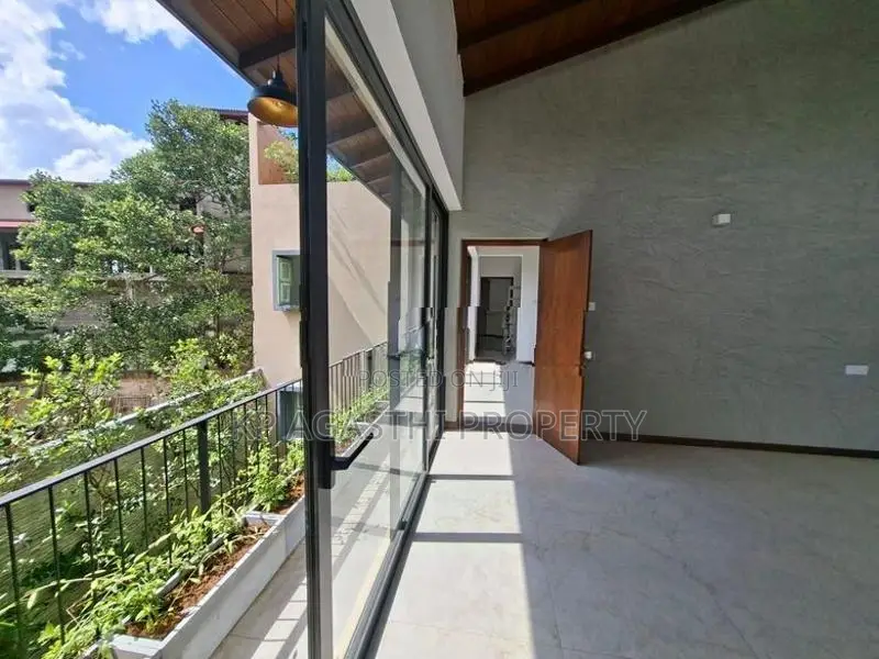 Super Luxury House for Sale in Battaramulla