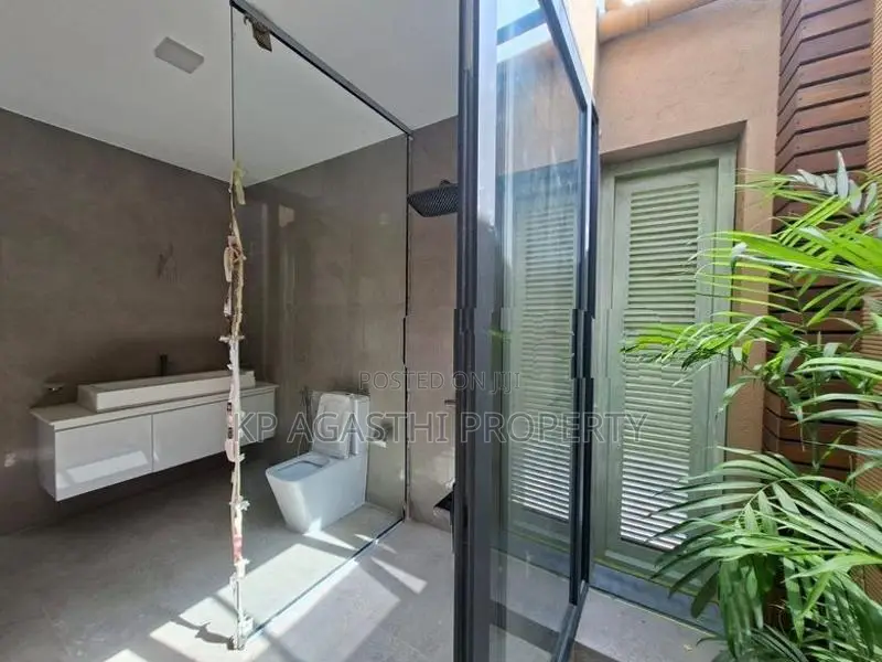 Super Luxury House for Sale in Battaramulla