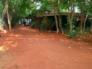 දඹුල්ල A9 ප්‍රධාන පාරට මුහුණලා වටිනා හෝටලයක්