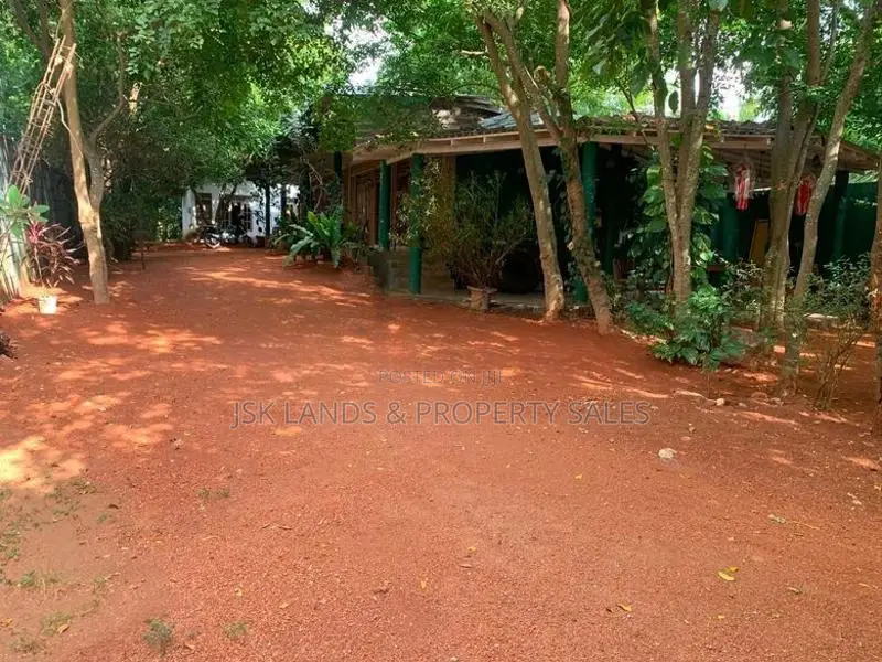 දඹුල්ල A9 ප්‍රධාන පාරට මුහුණලා වටිනා හෝටලයක්