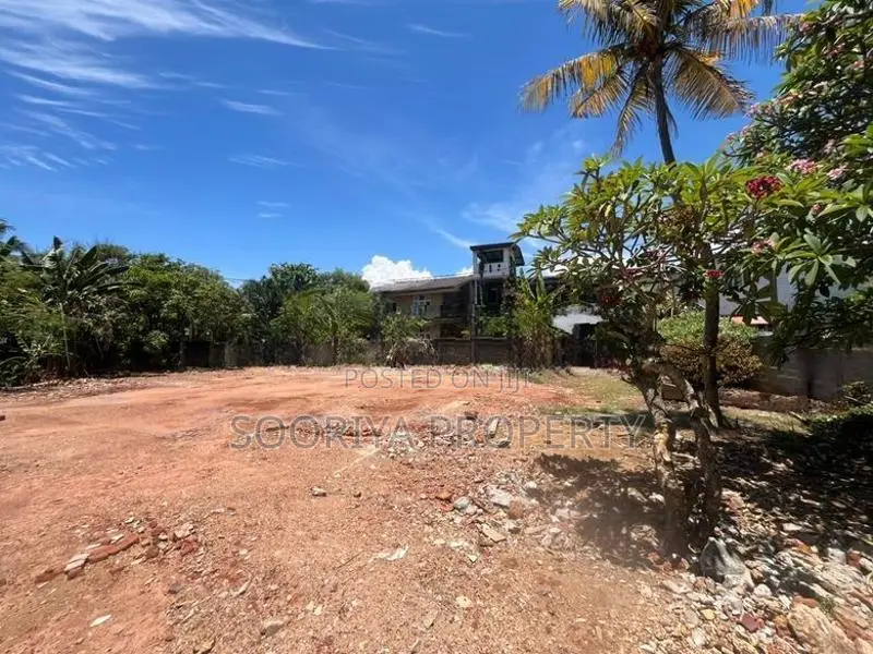 Moratuwa Town Near Gall Road Land for Sale