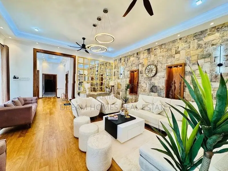 Masterpiece 4BR Residence with Private Pool – Palawatta