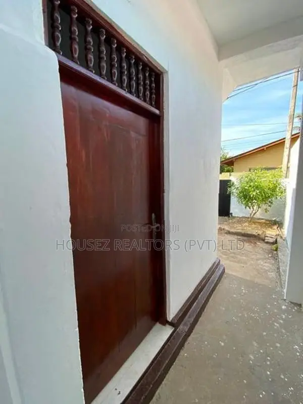 3-Storey Residential Building for Sale – Moratuwa