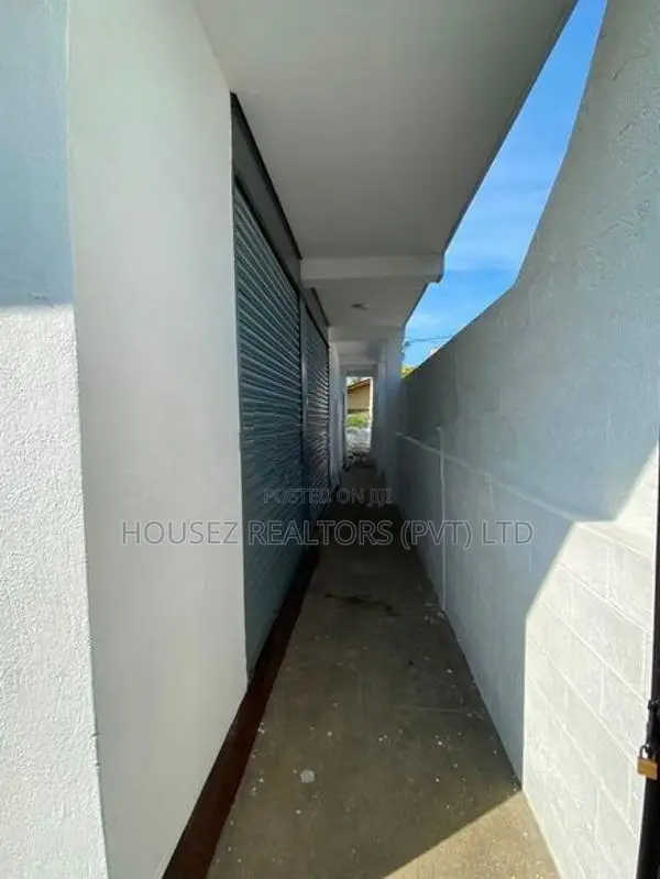 3-Storey Residential Building for Sale – Moratuwa