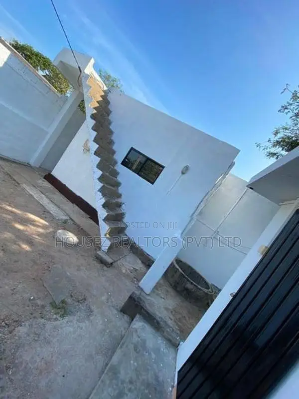3-Storey Residential Building for Sale – Moratuwa