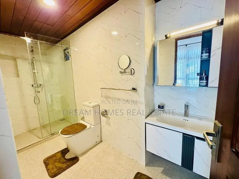 Masterpiece 4BR Residence with Private Pool – Palawatta