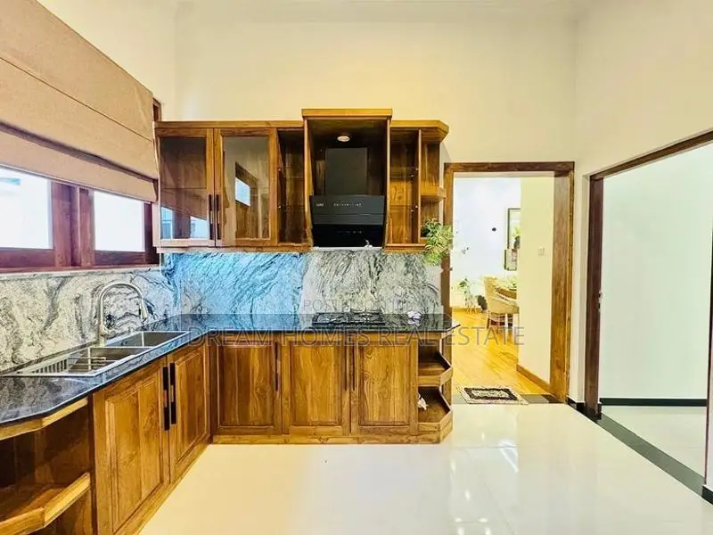 Masterpiece 4BR Residence with Private Pool – Palawatta