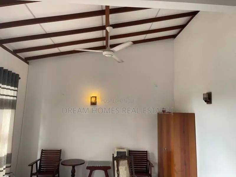 Luxury 4-Bedroom Solar House for Sale – Athurugiriya