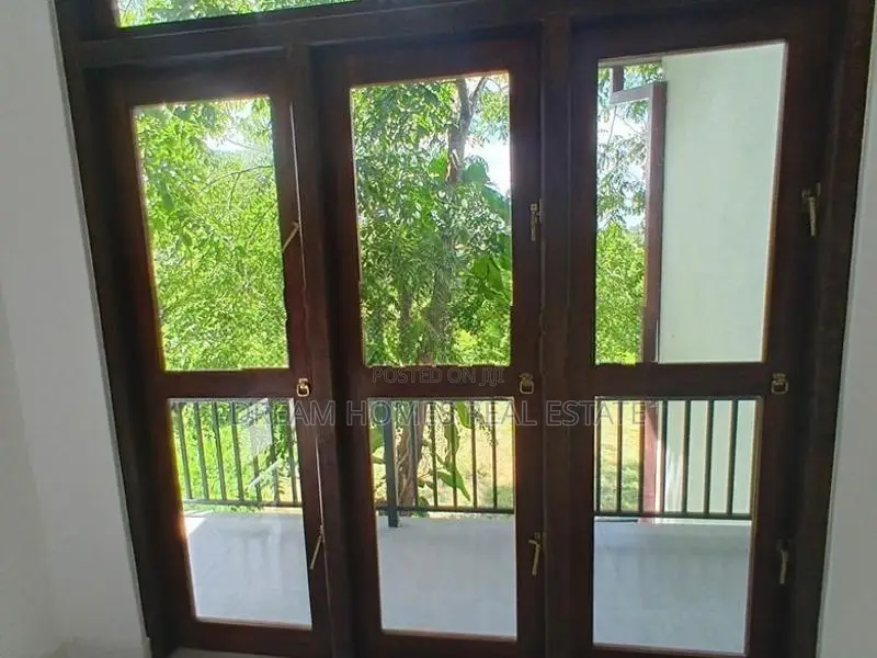 Modern 4 Bedroom House with Paddy View – Pannipitiya
