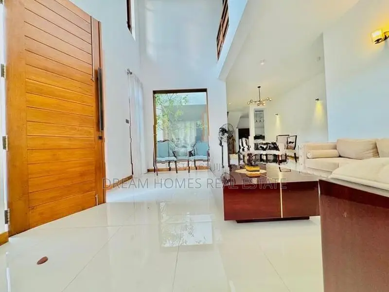Elegant Semi-Furnished Residence in Weera Mawatha, Kalalgoda