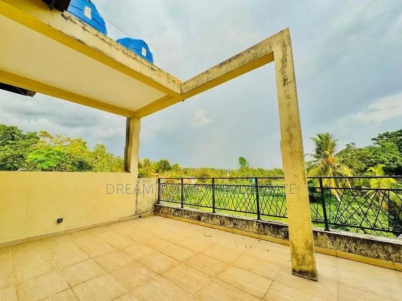 Elegant Semi-Furnished Residence in Weera Mawatha, Kalalgoda