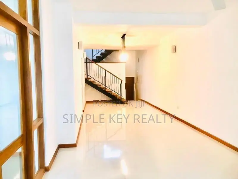 Battaramulla Brand New Two Storey House for Rent