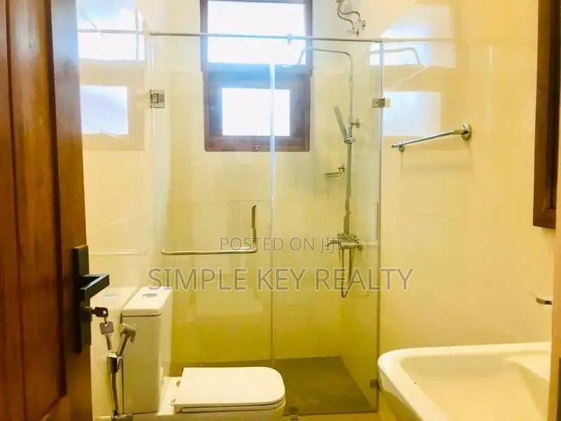 Battaramulla Brand New Two Storey House for Rent