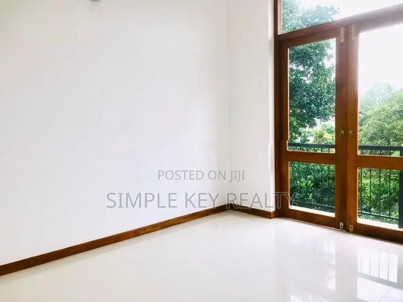 Battaramulla Brand New Two Storey House for Rent
