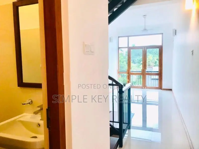 Battaramulla Brand New Two Storey House for Rent