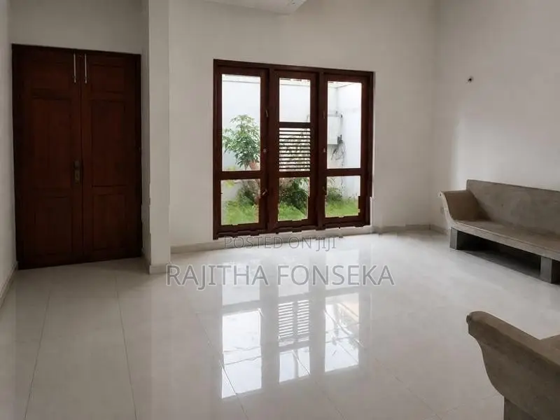 4 Bedroom House for Rent in Hokandara