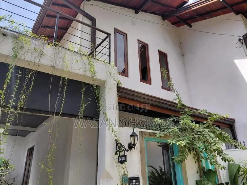 Fantastic Two story house for sale Borelasgamuwa