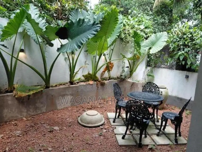 Almost Brand New Two Story House for Sale Borelasgamuwa