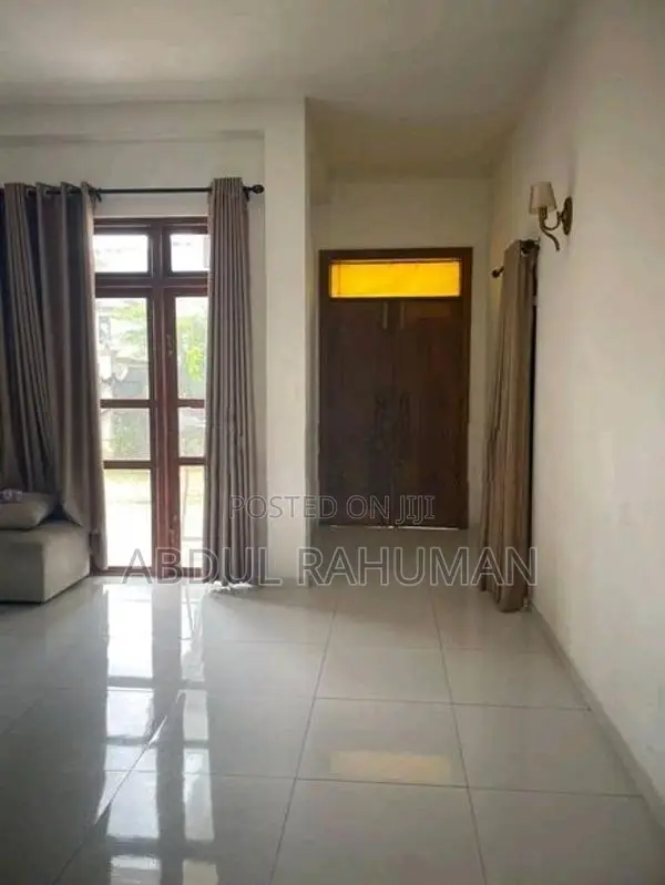 තට්ටු දෙකේ Gedara Furnished 5 Bedrooms Nugegoda Junction