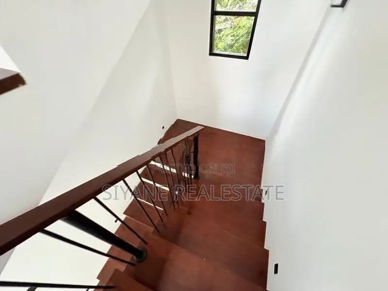 Luxury New House for Sale in Battaramulla