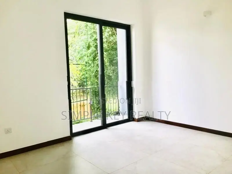 Battaramulla Architect Design Brand new Luxurious house for sale