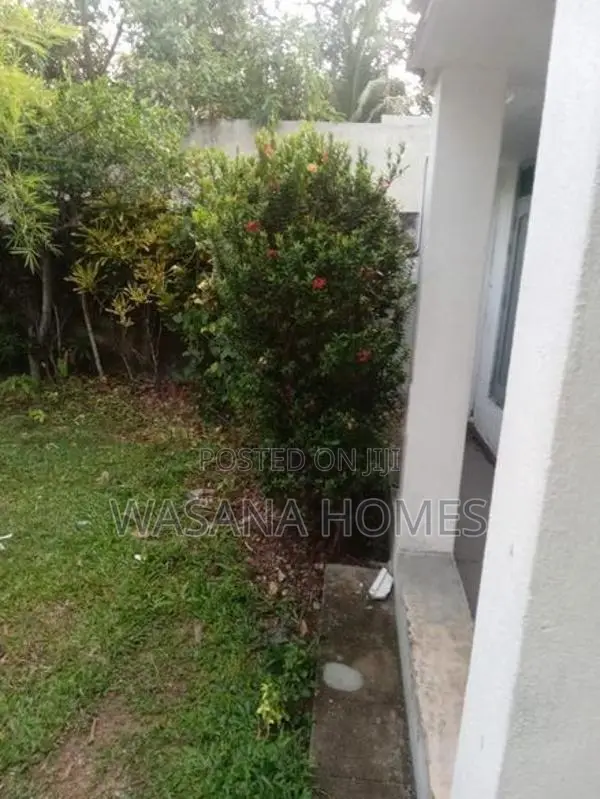 House with Land for Sale Dehiwala
