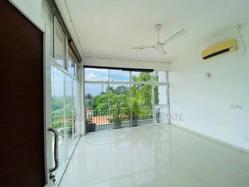 5-Bedroom Luxury House for Sale Near Parliament Road