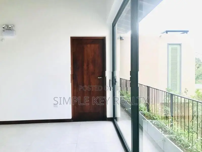 Battaramulla Architect Design Brand new Luxurious house for sale