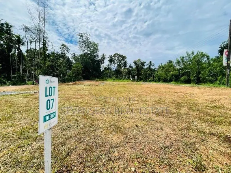10 Perch Highly Residential Land Plots For Sale in Padukka