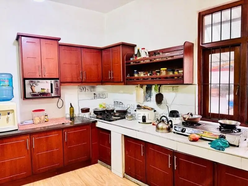Spacious 5-Bedroom House for Rent – Himbutana, Mullariyawa