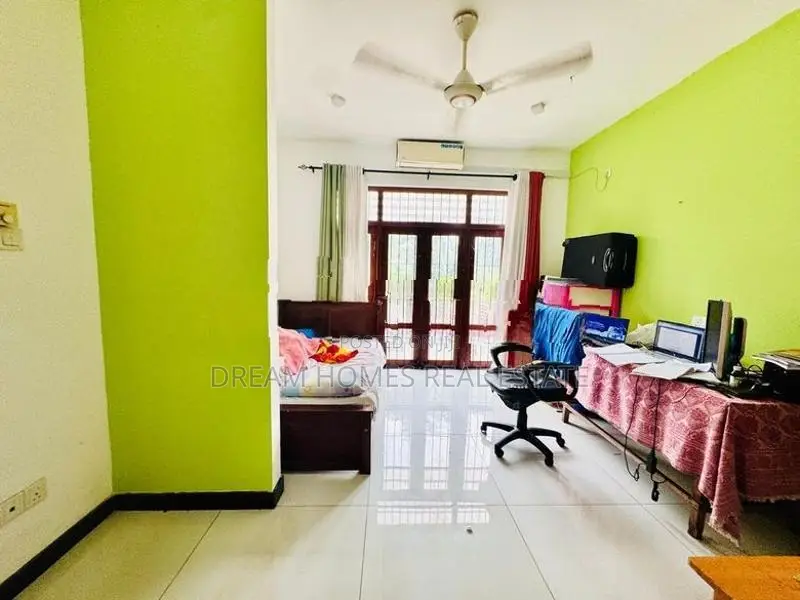 Spacious 5-Bedroom House for Rent – Himbutana, Mullariyawa