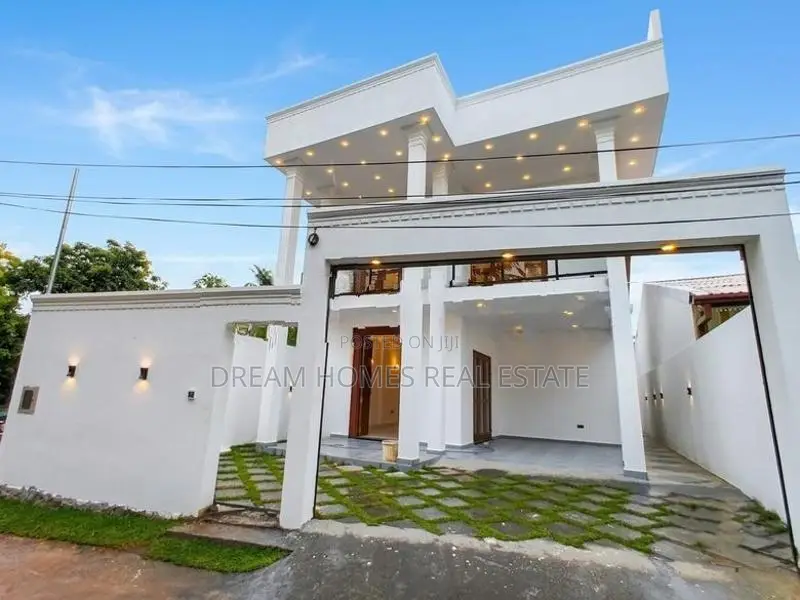 Luxury Rooftop House for Sale – Piliyandala (Near Kesbewa Junction)