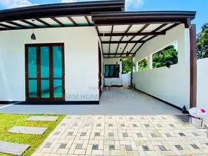 3 Bedroom House – Athurugiriya