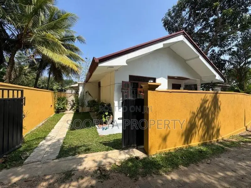 අලංකාර තනිමහල් නිවසක් විකිණීමට ඇත - Bandaragama