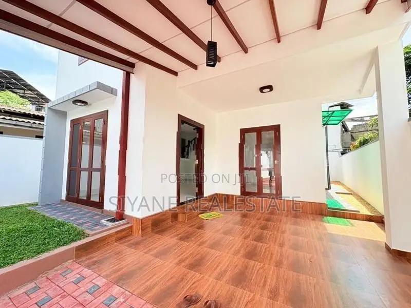 Brand New Luxury Two Storey House for Sale in Piliyandala
