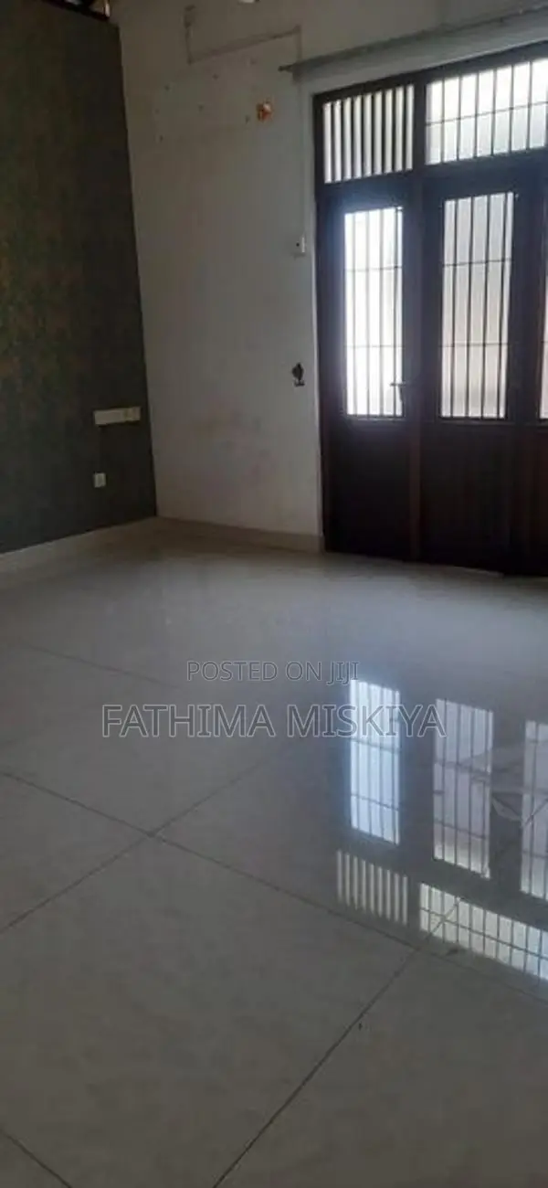 House for Rent Makola