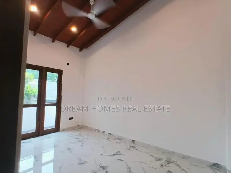 Luxury Rooftop House for Sale – Piliyandala (Near Kesbewa Junction)