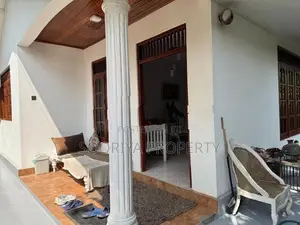 අලංකාර තනිමහල් නිවසක් විකිණීමට ඇත - Bandaragama