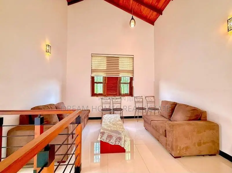 Luxury Home with Garden for Sale in Kotte