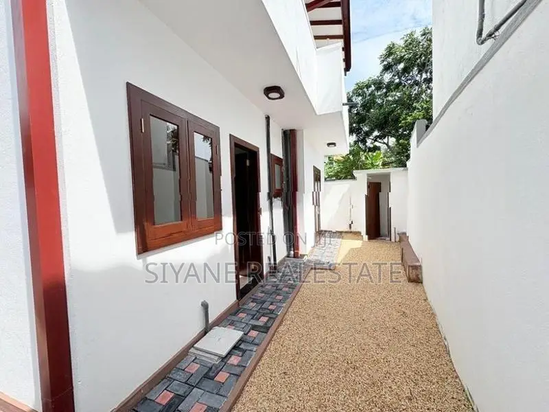 Brand New Luxury Two Storey House for Sale in Piliyandala
