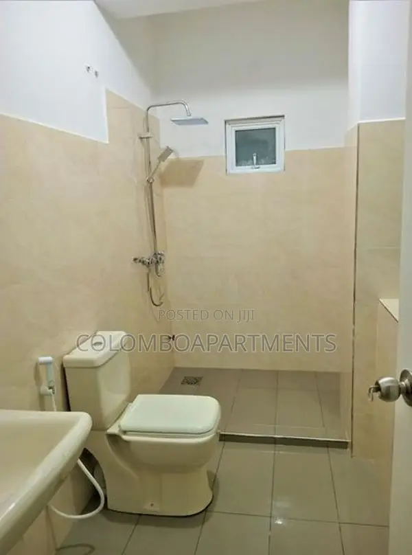 Apartment for Long-Term Rental Colombo 05 (Code: CSMP70D)