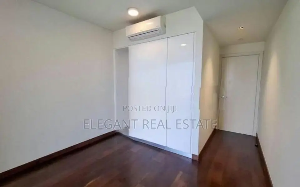 CCC - 03 Bedroom Unfurnished Apartment for Sale in Colombo 02 (A6145)