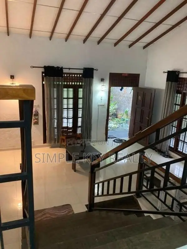 Three Story House for Rent Gampaha Rathupaswala