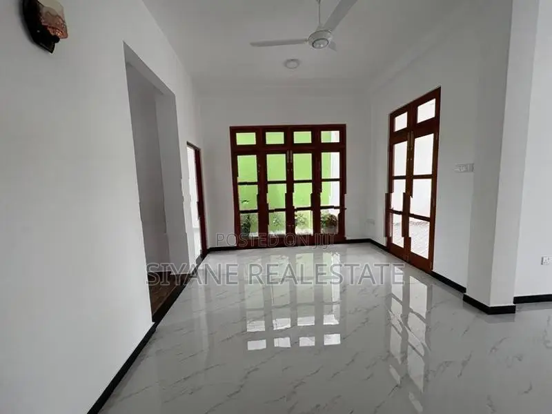 Brand New Beautiful Modern House for Sale in Piliyandala