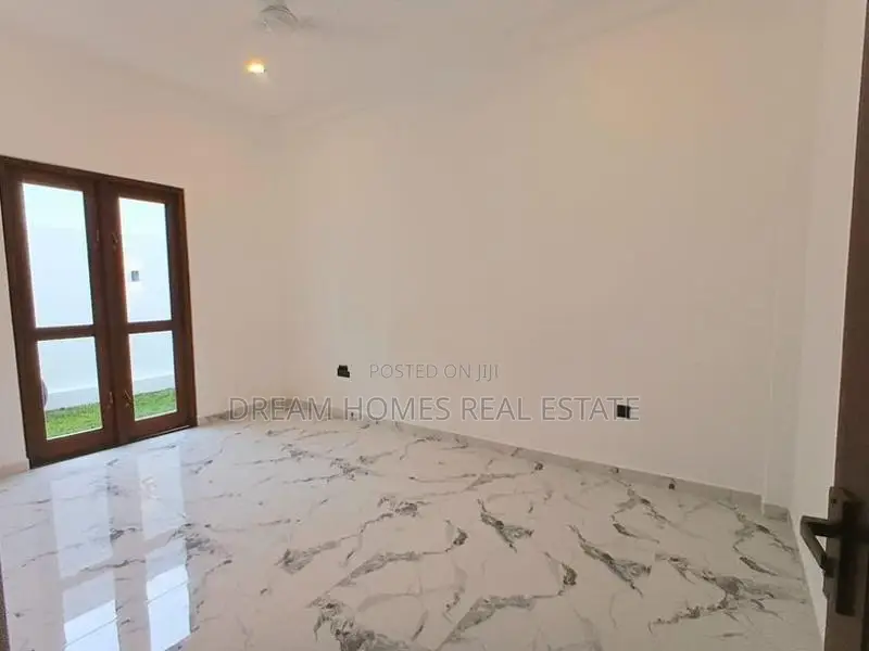 Luxury Rooftop House for Sale – Piliyandala (Near Kesbewa Junction)