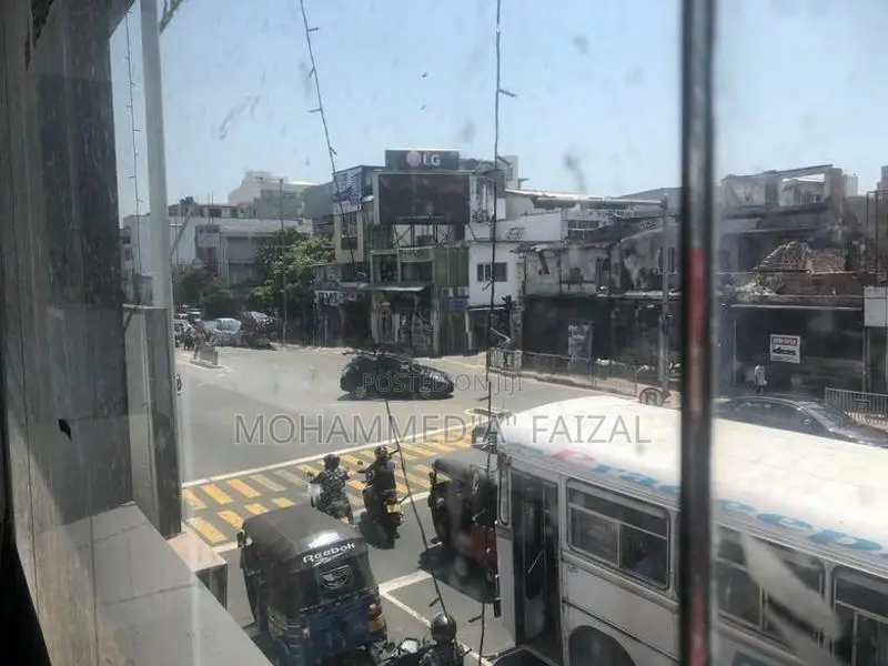 Commercial Land For Sale in Galle Road Wellawatte Colombo.06