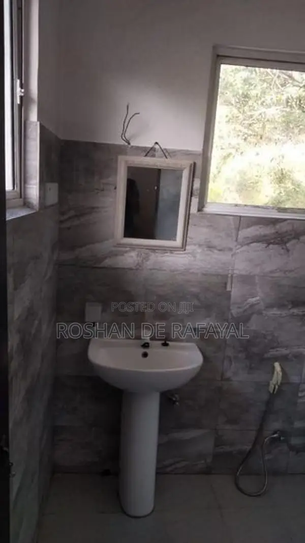 Spacious Furnished Room for rent in Kapuwatta, Ja-Ela