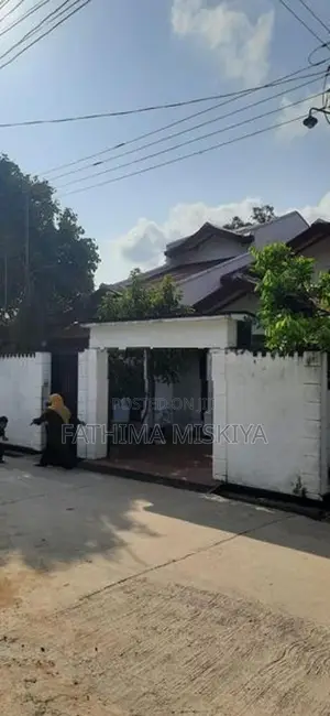 House for Rent Makola