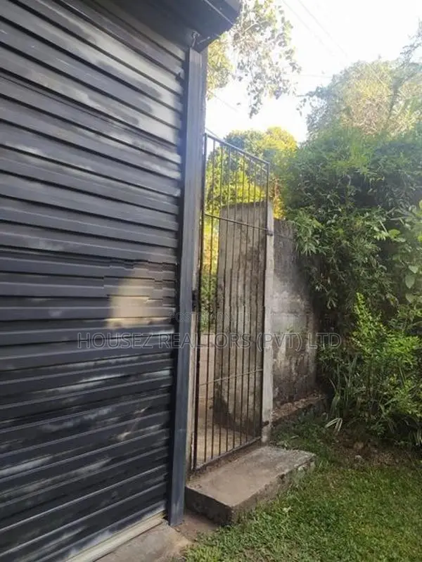 Spacious 5-Bedroom Two-Storey House for Sale – Delgoda